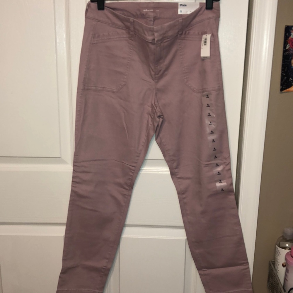 BRAND NEW Oldnavy Pixie Pants